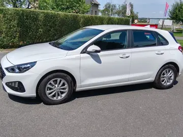 Hyundai i30, 1.5 i  čr. odpočet dph