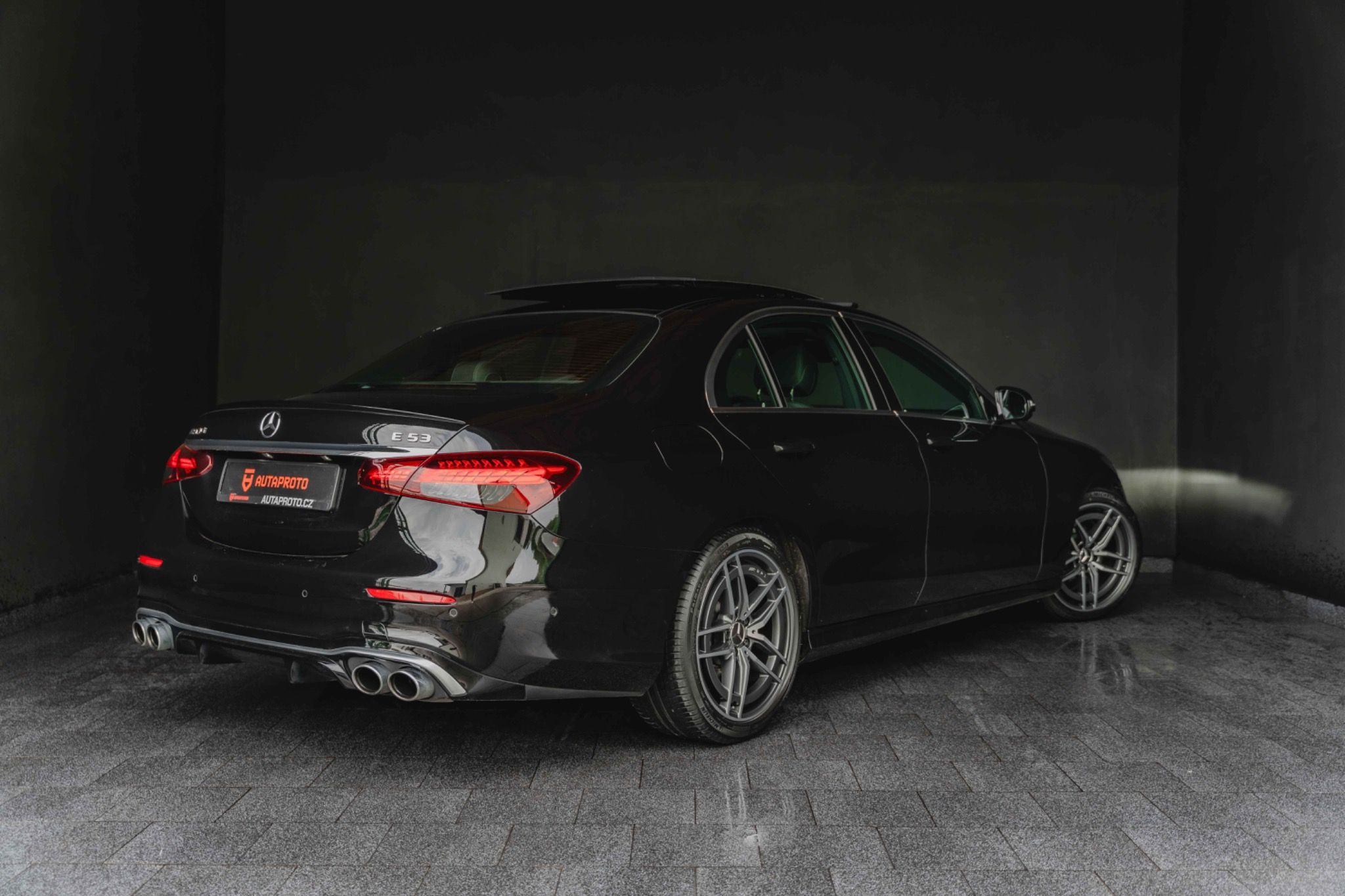 Mercedes-Benz Třídy E, E53*AMG*4M*DIS*360*R19 - fotka 6