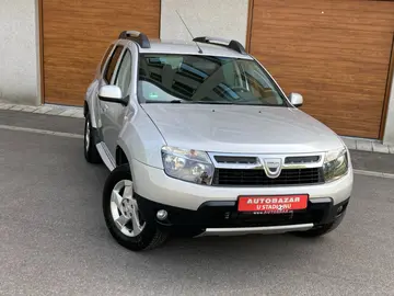 Dacia Duster, 1,6 4x4 Laurate, servisní knih