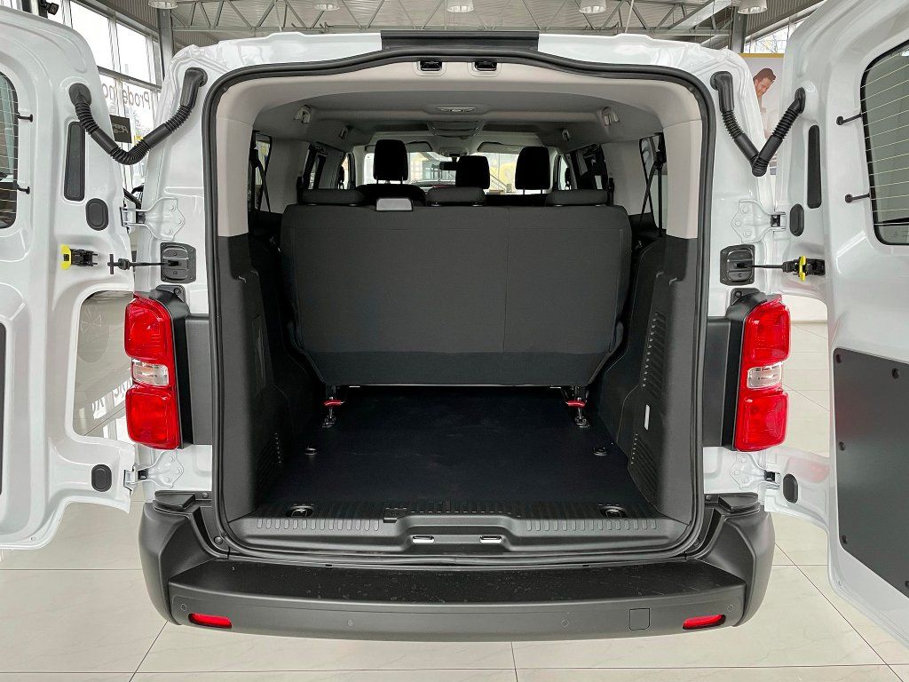 Opel Vivaro, e Combi "L" 100 kW / 50 kWh - fotka 4