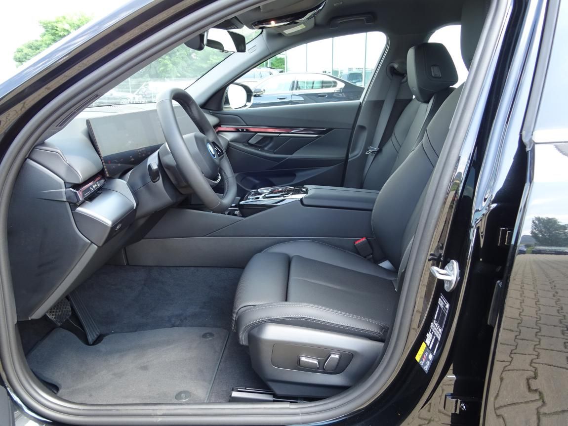 BMW i5, eDrive40 Sedan - fotka 2