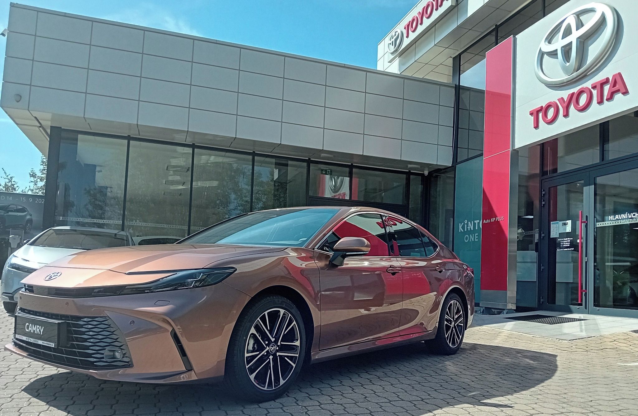 Toyota Camry, 2,5 HEV 230 k Prestige