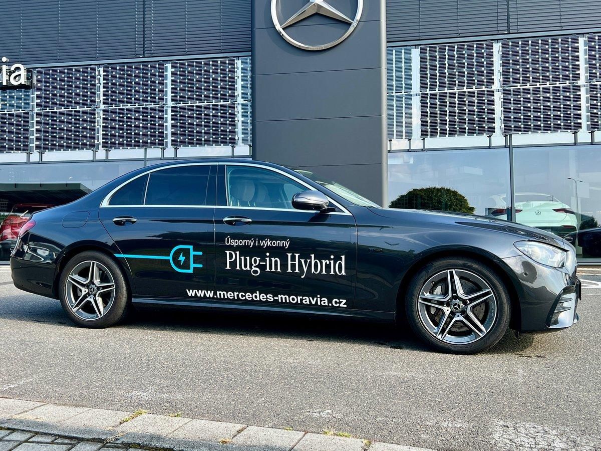 Mercedes-Benz Třídy E, 300 de 4MATIC AMG linie - fotka 2