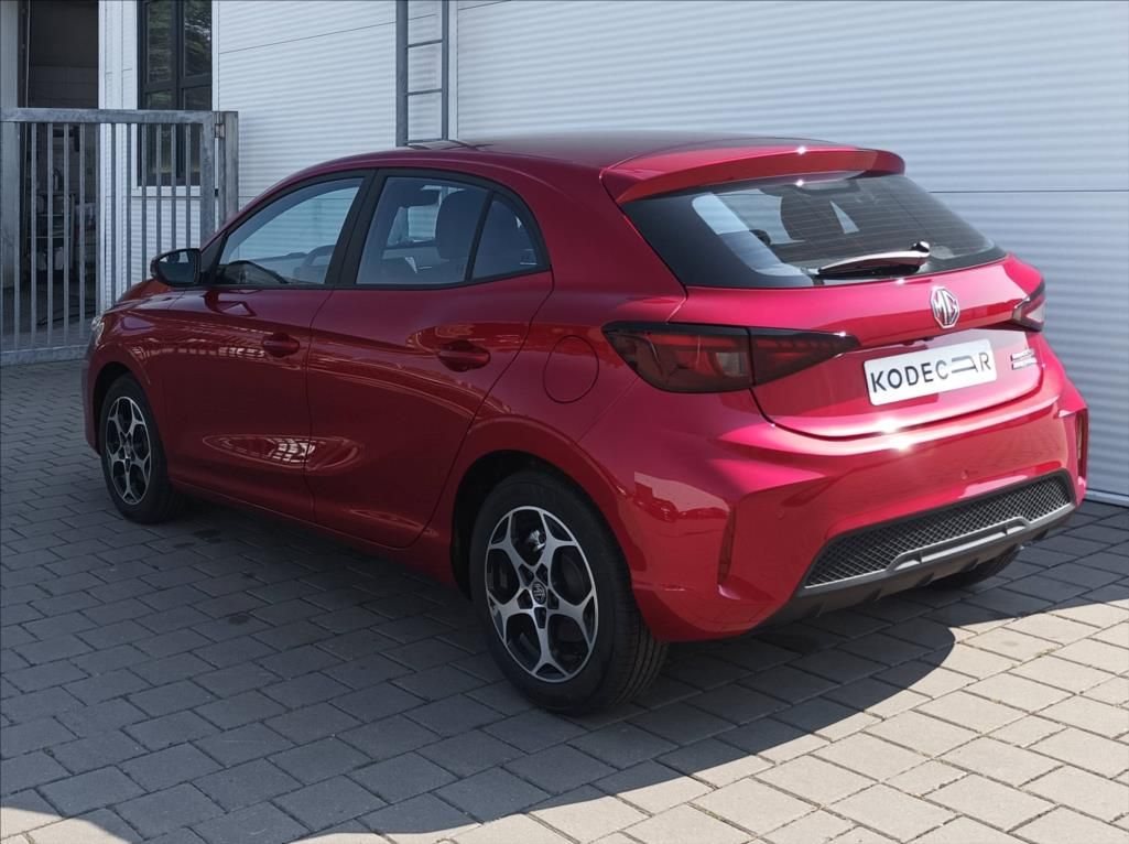 MG MG3, 1,5 Hybrid+ 195k AT 4x2 100kW+ - fotka 4