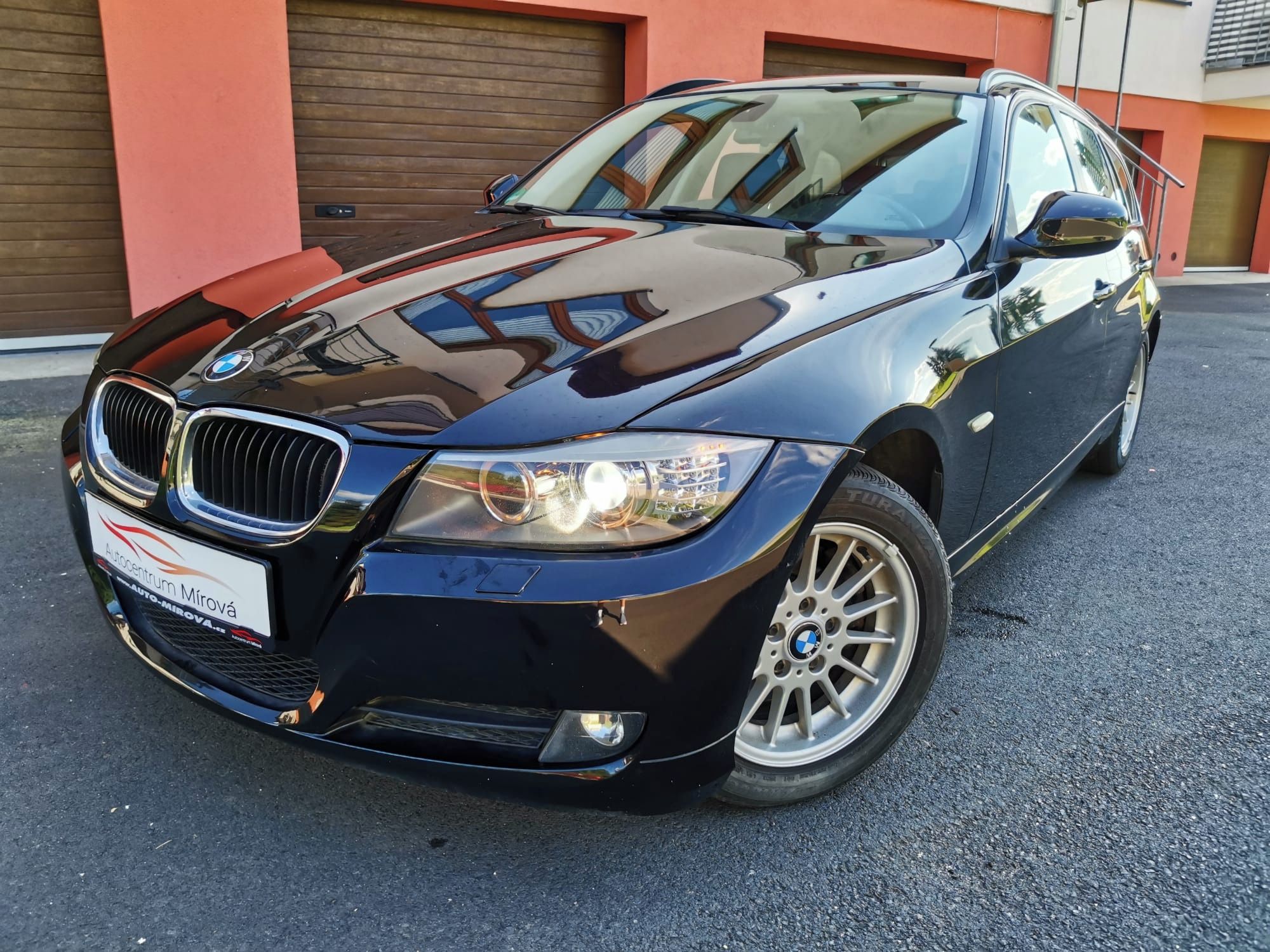 BMW Řada 3, 318d,navi,xenon - fotka 6