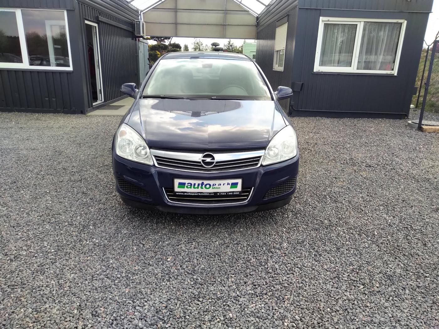 Opel Astra, 1,7 CDTi kombi - fotka 3
