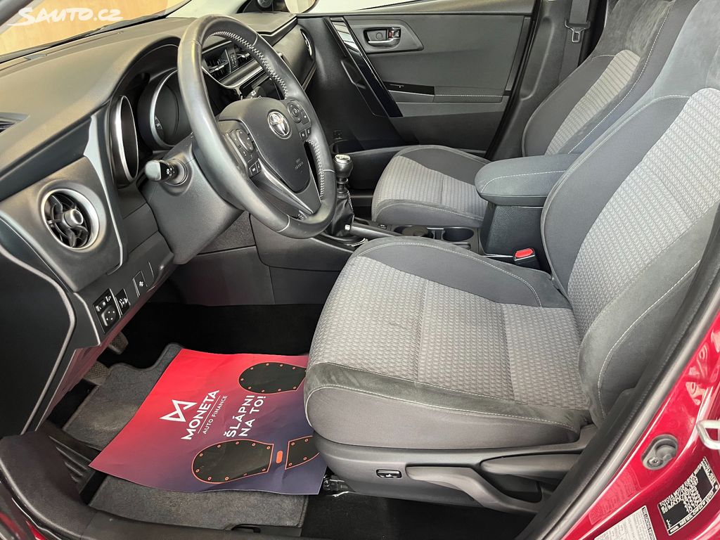 Toyota Auris, fotka 9