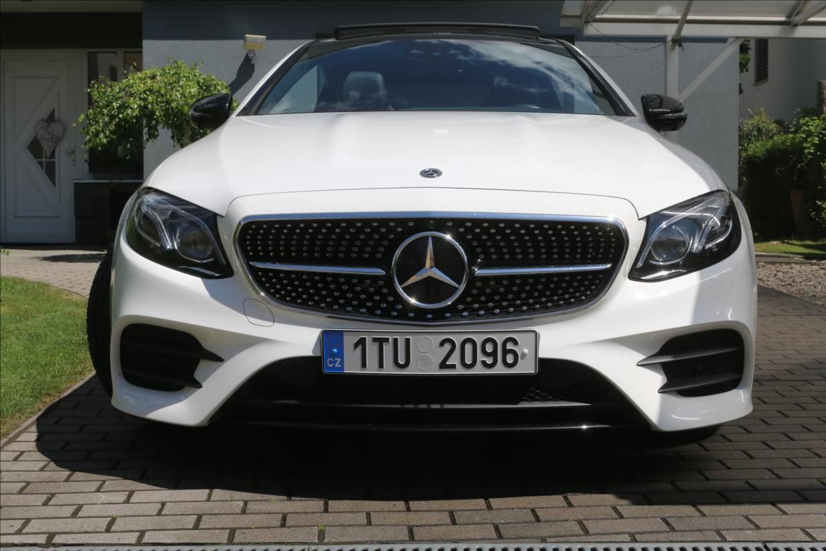 Mercedes-Benz Třídy E, 4 MATIC 1.maj ČR DPH,59TKM - fotka 2
