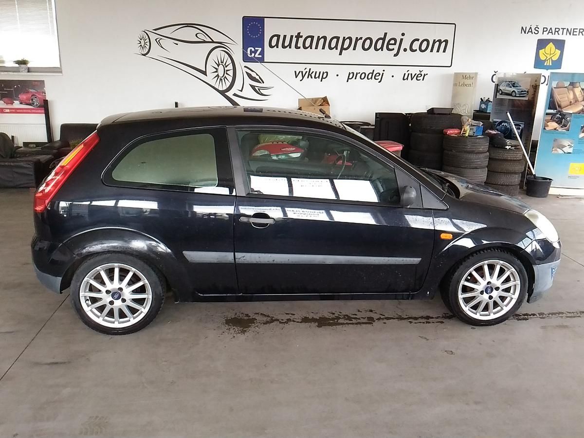 Ford Fiesta, 1,3I,51KW,KLIMA,ALU,CD,SER.KN - fotka 5