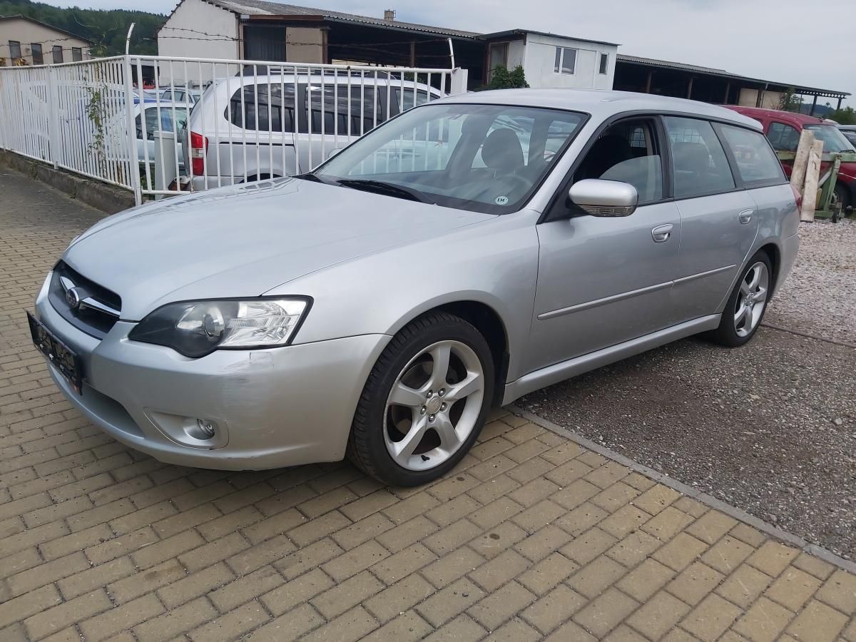 Subaru Legacy, kombi 2,0 R Comfort - fotka 6
