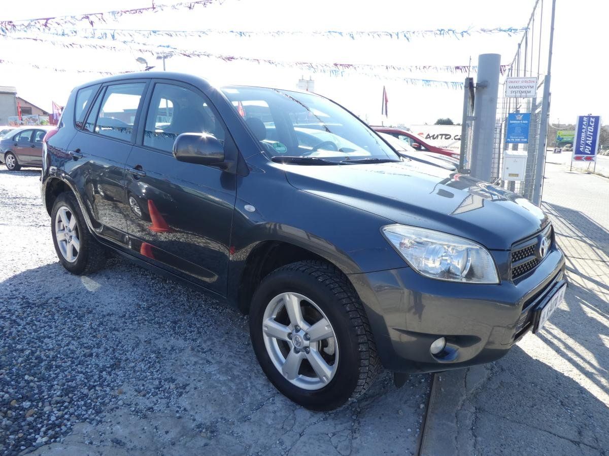 Toyota Rav4, 2.0i 112kW*Klima*Alu*4x4* - fotka 3