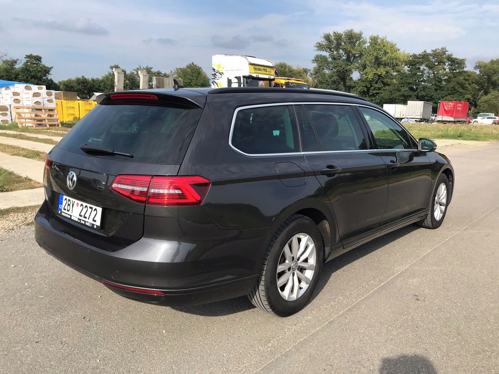 Volkswagen Passat, full led, nové rozvody, DPH - fotka 5