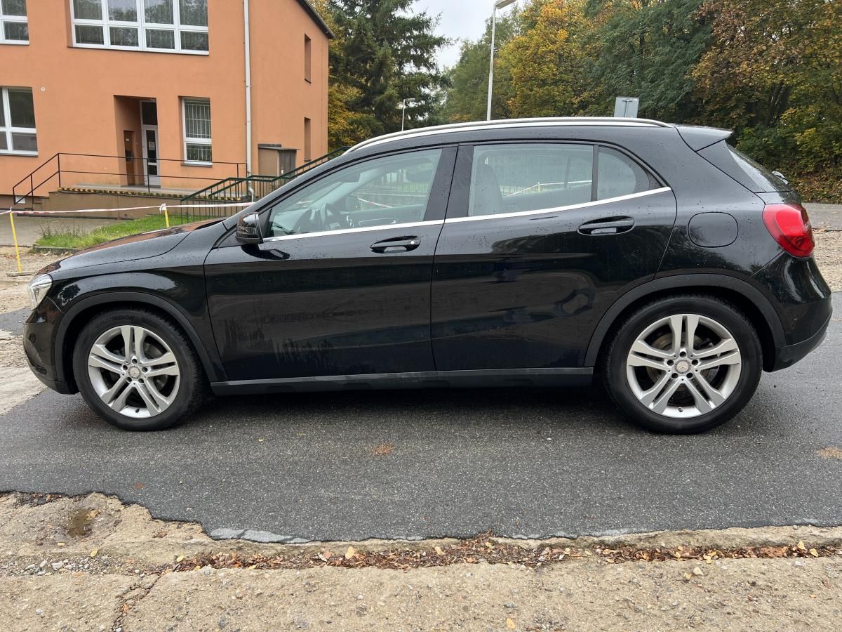 Mercedes-Benz GLA, 200d 4Matic Urban-ODPOČET DPH - fotka 4