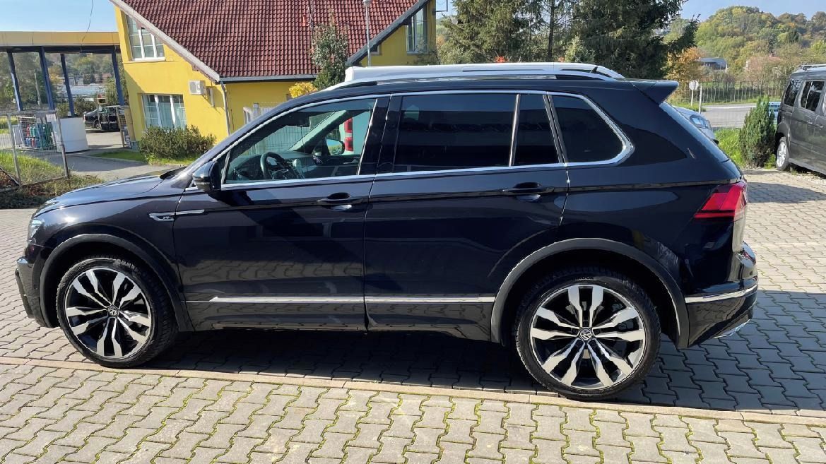 Volkswagen Tiguan, R-Line 2,0 TDI 176kW 4x4 DSG - fotka 4
