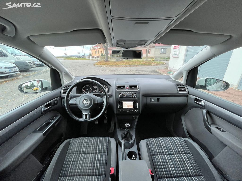 Volkswagen Touran, fotka 14