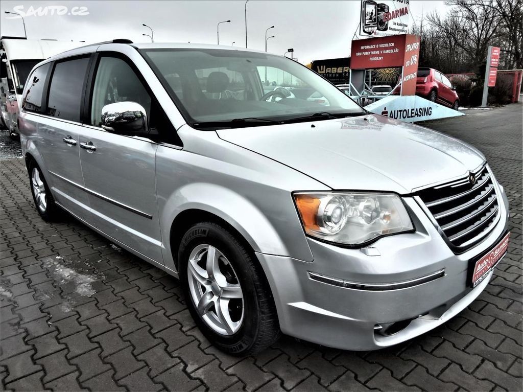Chrysler Grand Voyager, 2,8CRDi GPS NAV-7MÍST* AUTOMAT - fotka 3