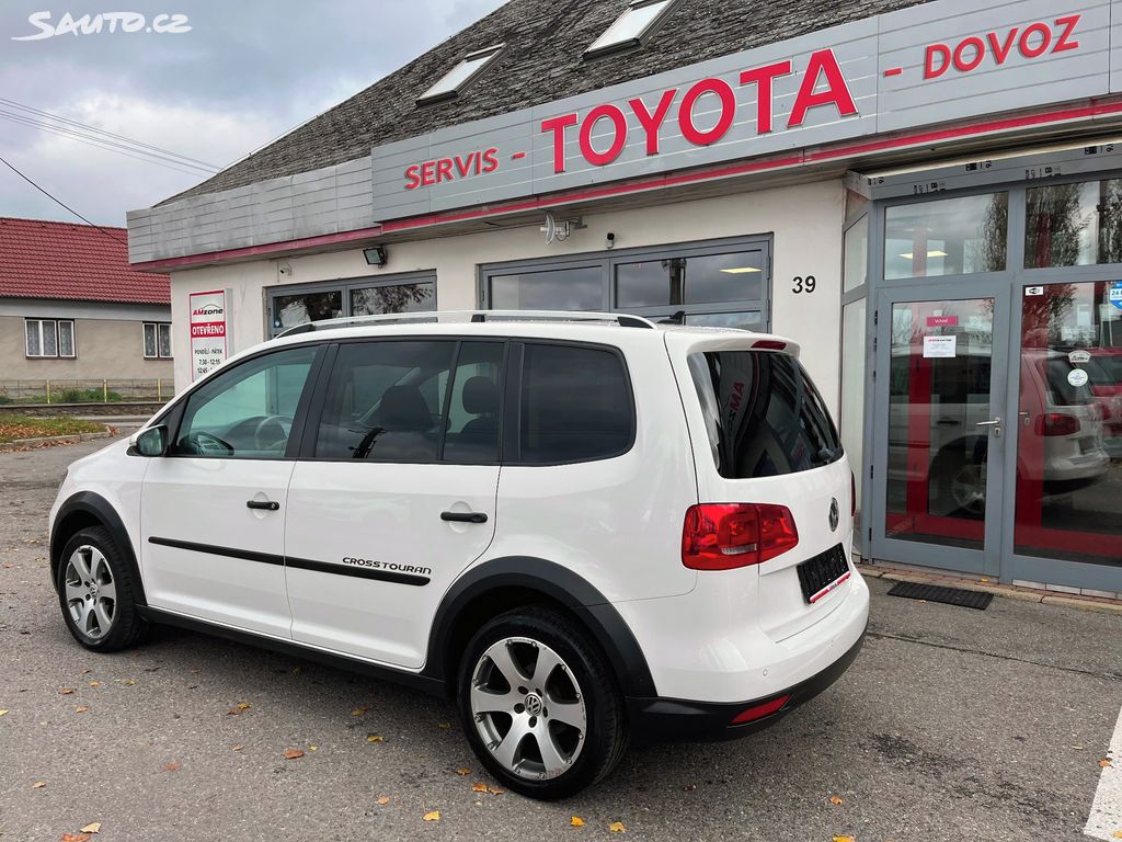 Volkswagen Touran, fotka 3