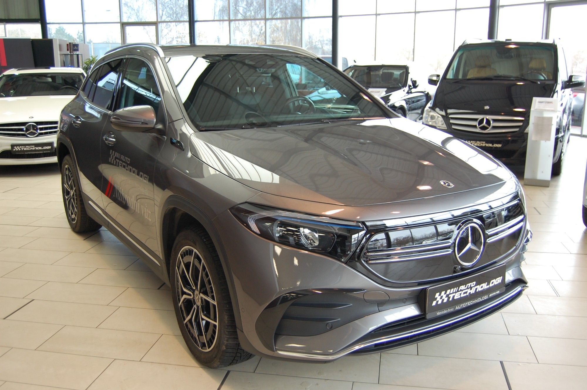 Mercedes-Benz EQA, 250 - fotka 4