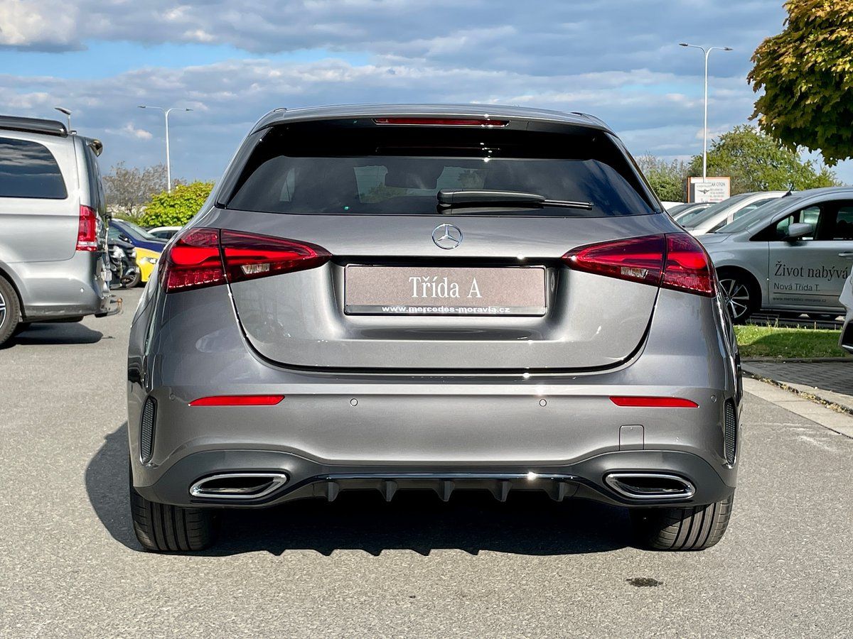 Mercedes-Benz Třídy A, 180 AMG linie - fotka 4