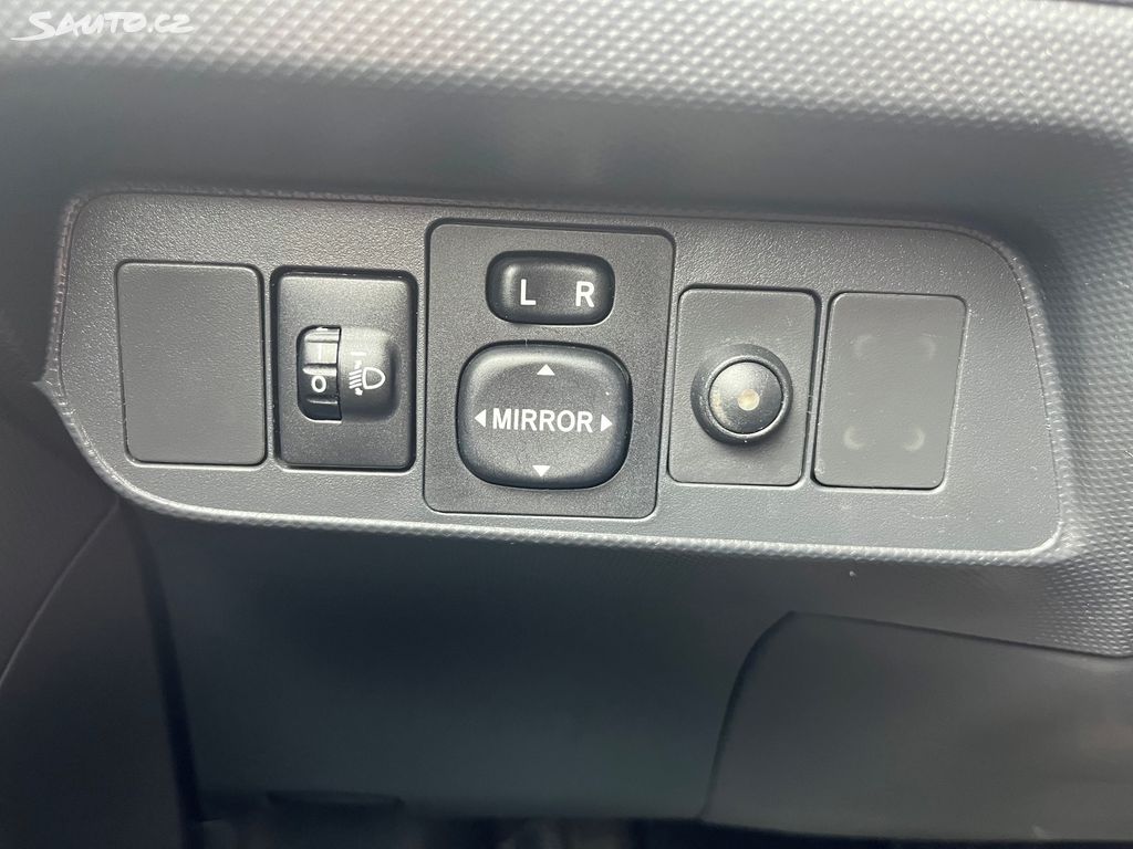 Toyota Auris, fotka 21