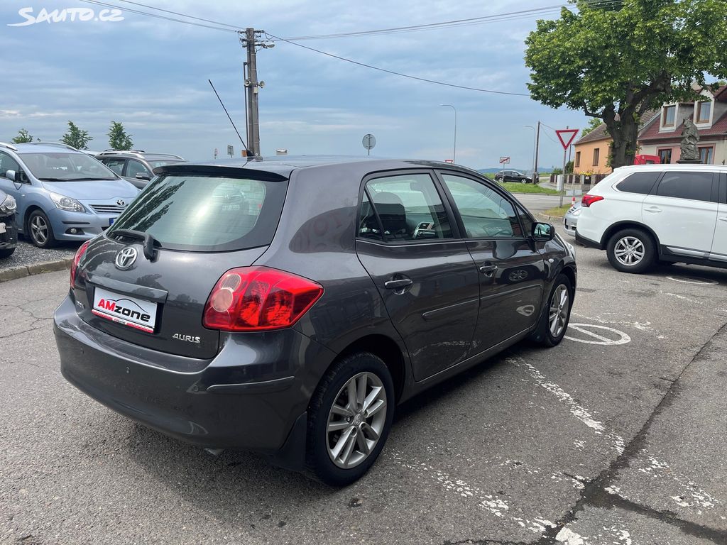 Toyota Auris, fotka 5