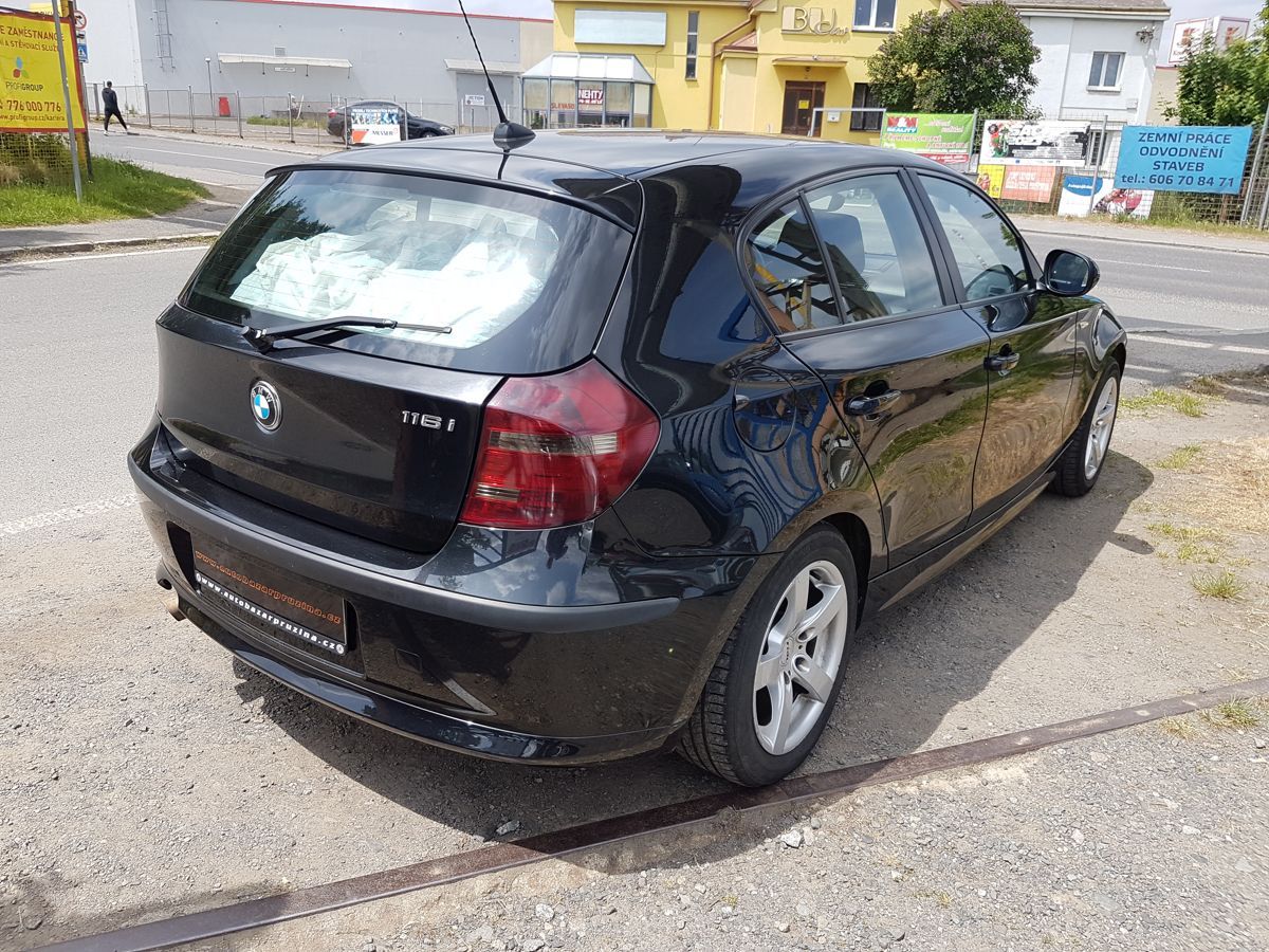 BMW Řada 1, 116 2.0i 90KW DIGI KLIMA - fotka 6