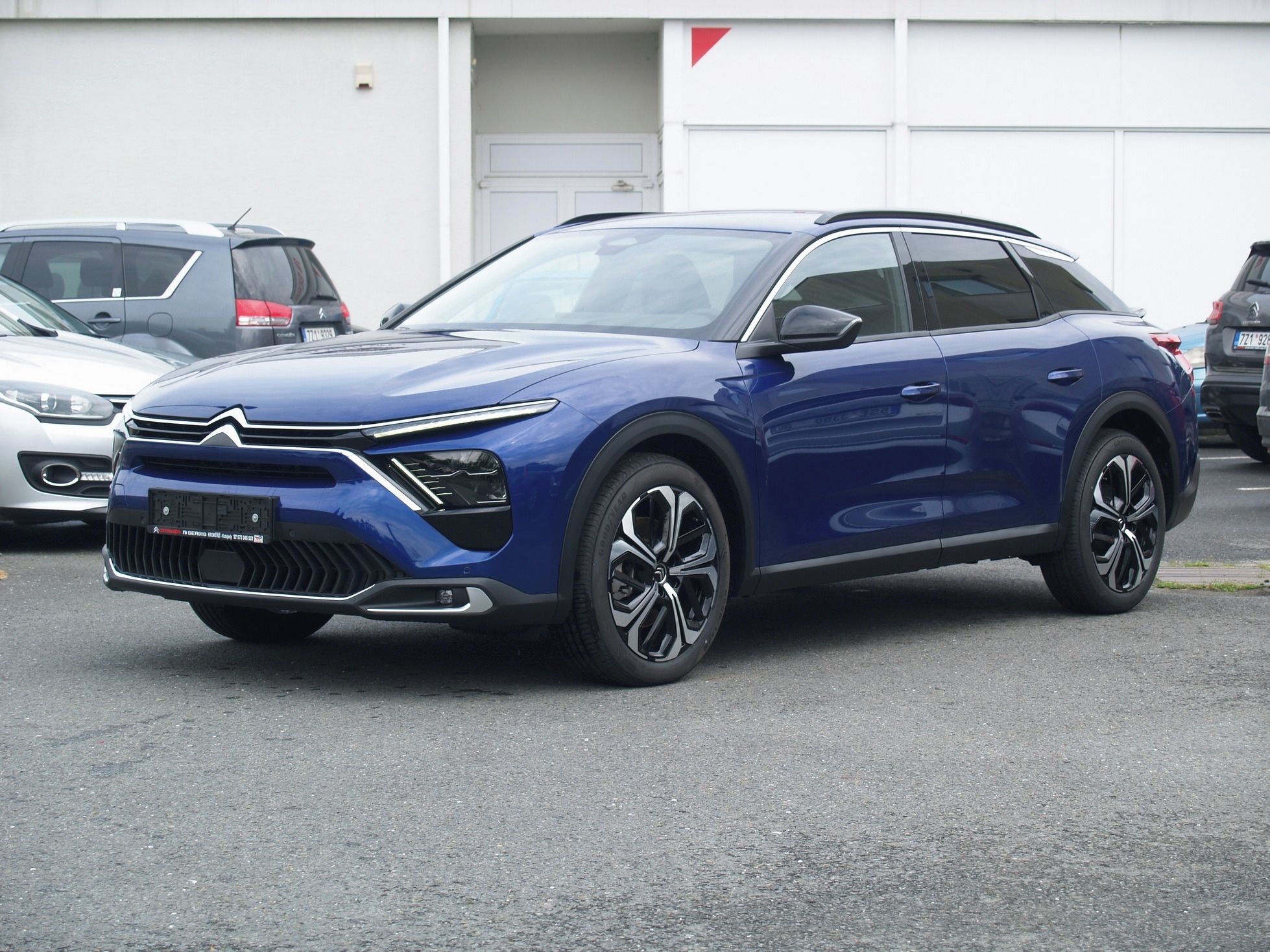 Citroën C5 X, Shine 1,6PT 180 EAT8