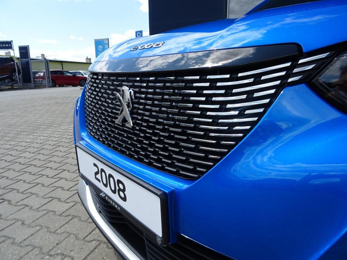 Peugeot 2008, ALLURE 1,2 PureTech 130k MAN6 - fotka 4