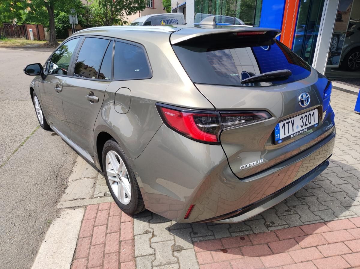 Toyota Corolla, 1.8  HYBRID 1.maj - fotka 6