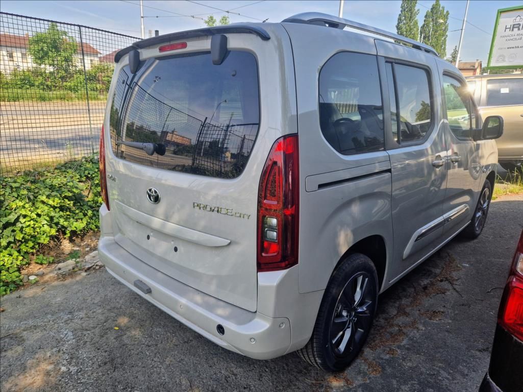 Toyota Proace, 1,5   City Family Comfort - fotka 5