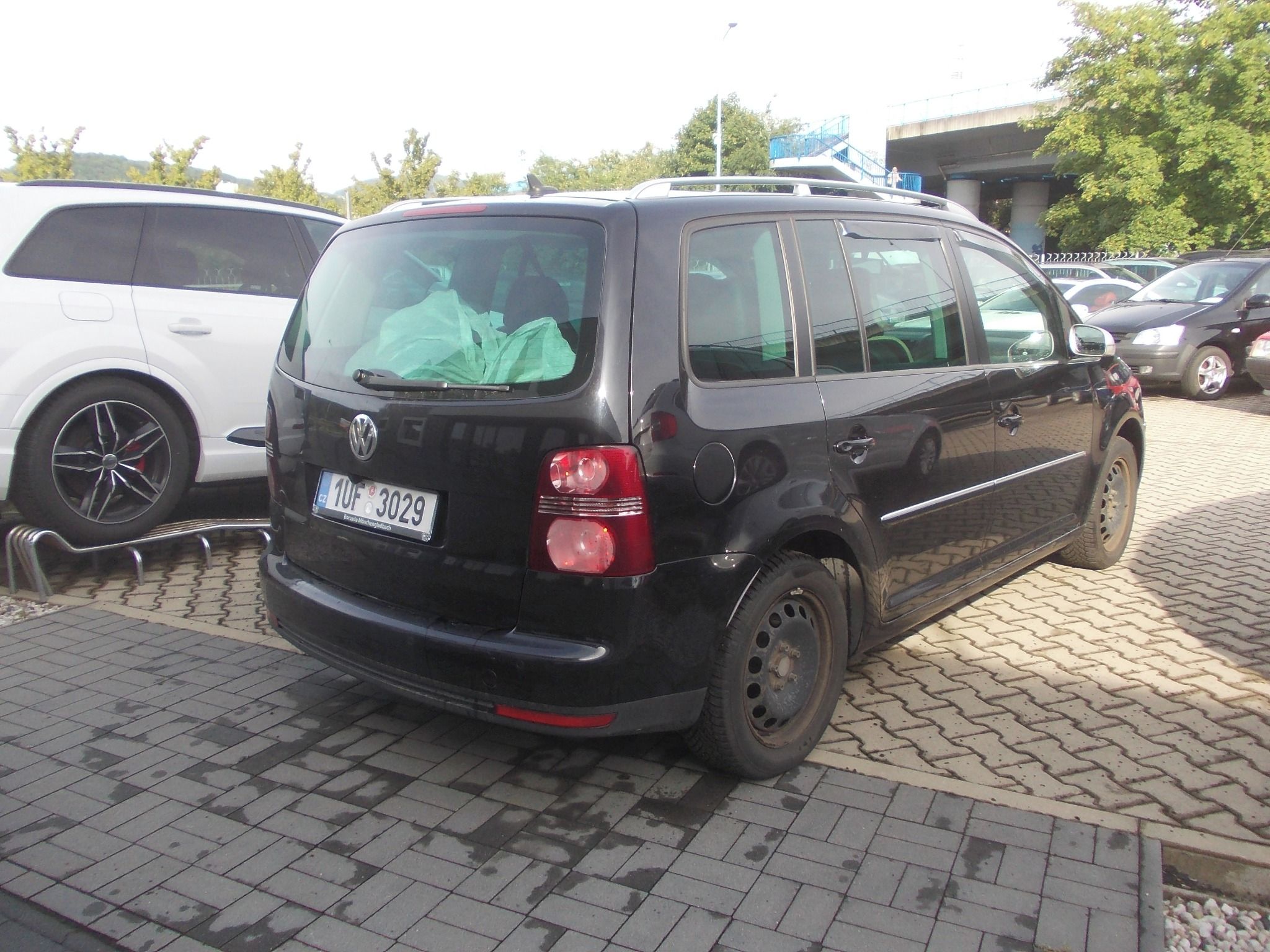 Volkswagen Touran, 2.0TDI 125KW NAVI - fotka 3