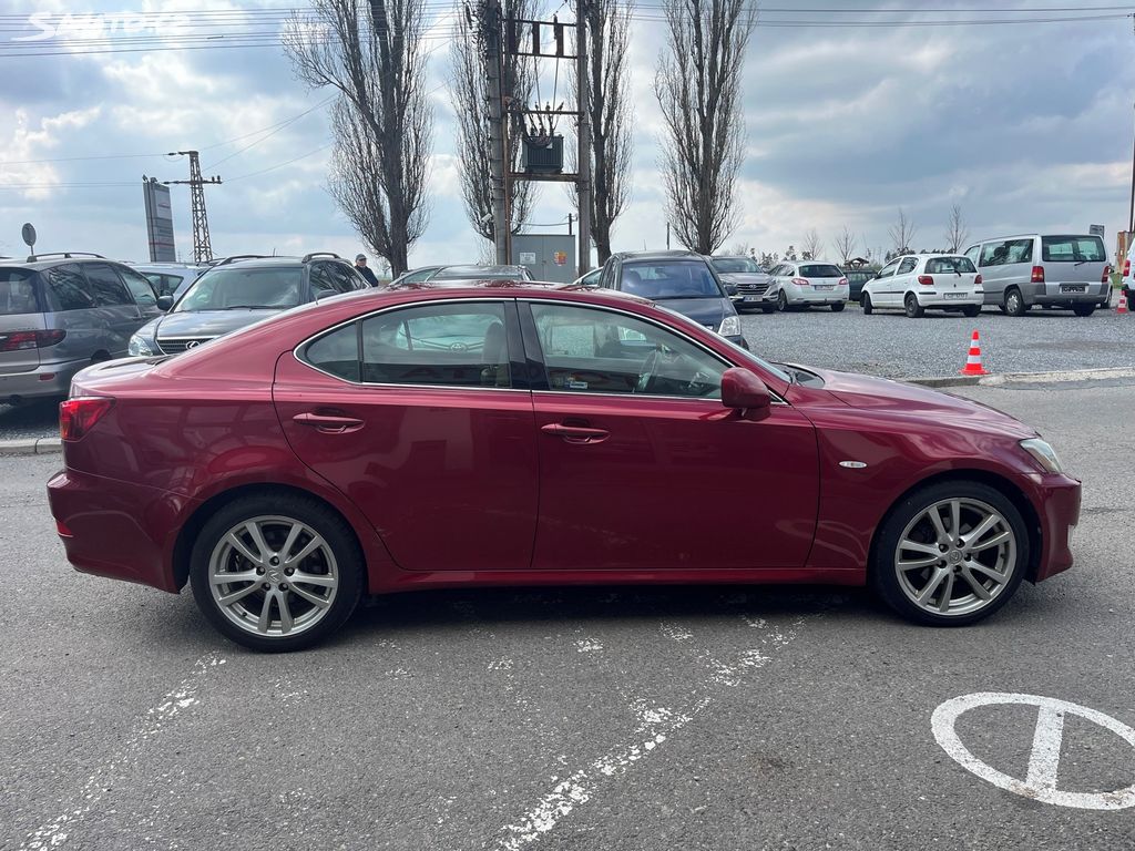 Lexus IS, fotka 7