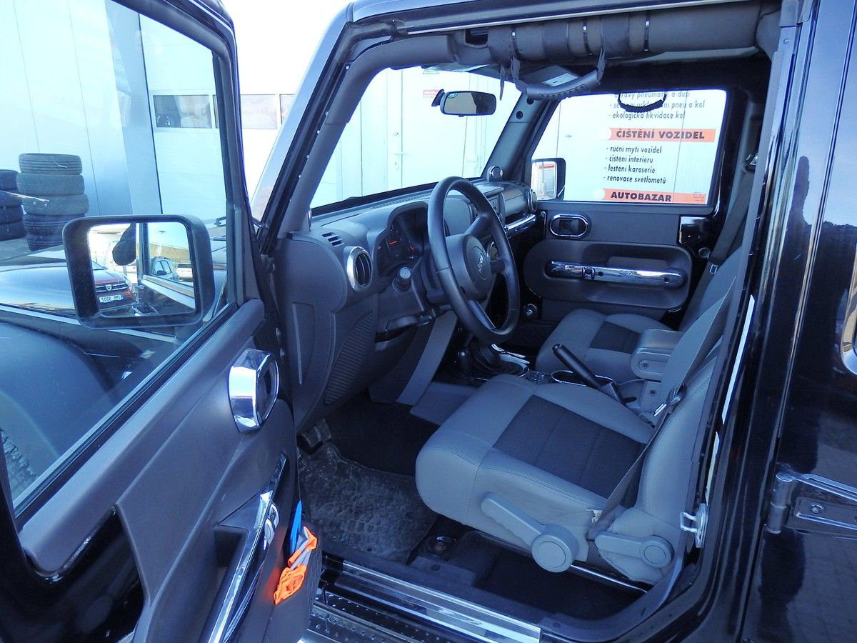 Jeep Wrangler, UNLIMITED 2,8CRD HARDTOP - fotka 6