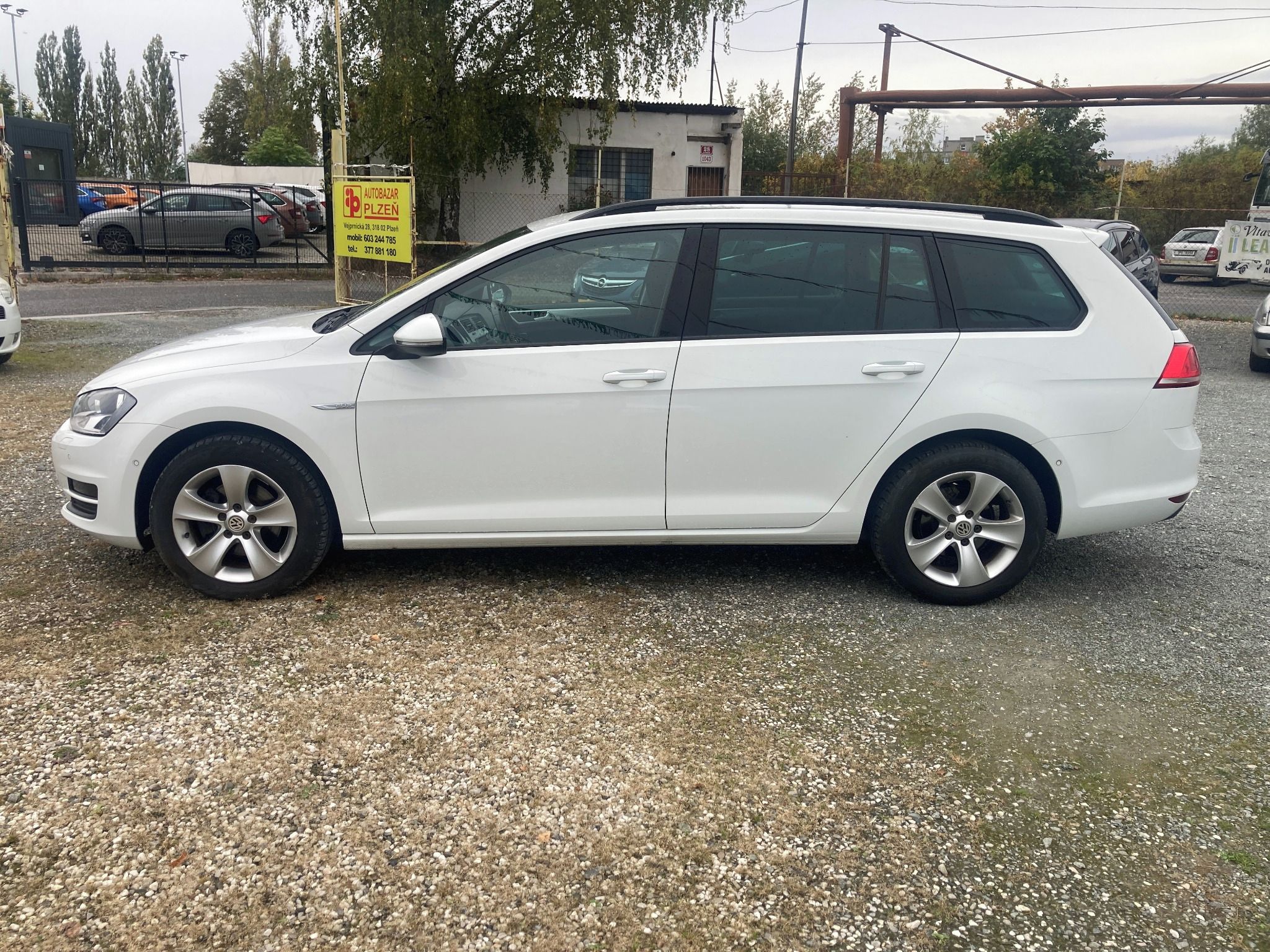 Volkswagen Golf, 1.6TDI 81kw alu dig.klima top - fotka 3