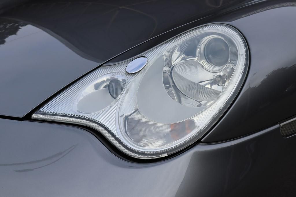 Porsche 911, 996 3.6 TURBO COUPE 309kW - fotka 4