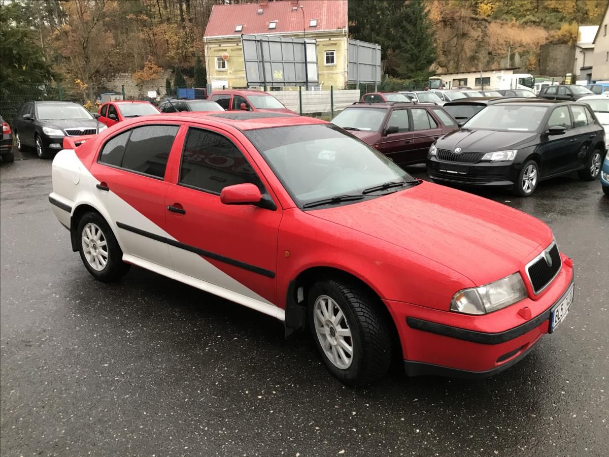 Škoda Octavia, 1,8 20V 92kW TOP - fotka 4