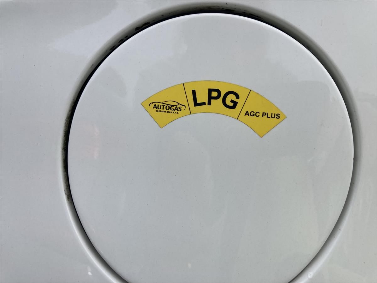 Mitsubishi ASX, 1,6 INFORM  MIVEC 2WD LPG - fotka 4