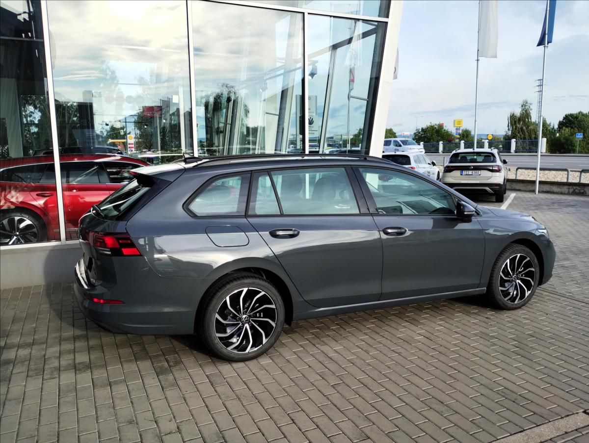 Volkswagen Golf Variant, 1,5 eTSI 7DSG mHEV  Life - fotka 4