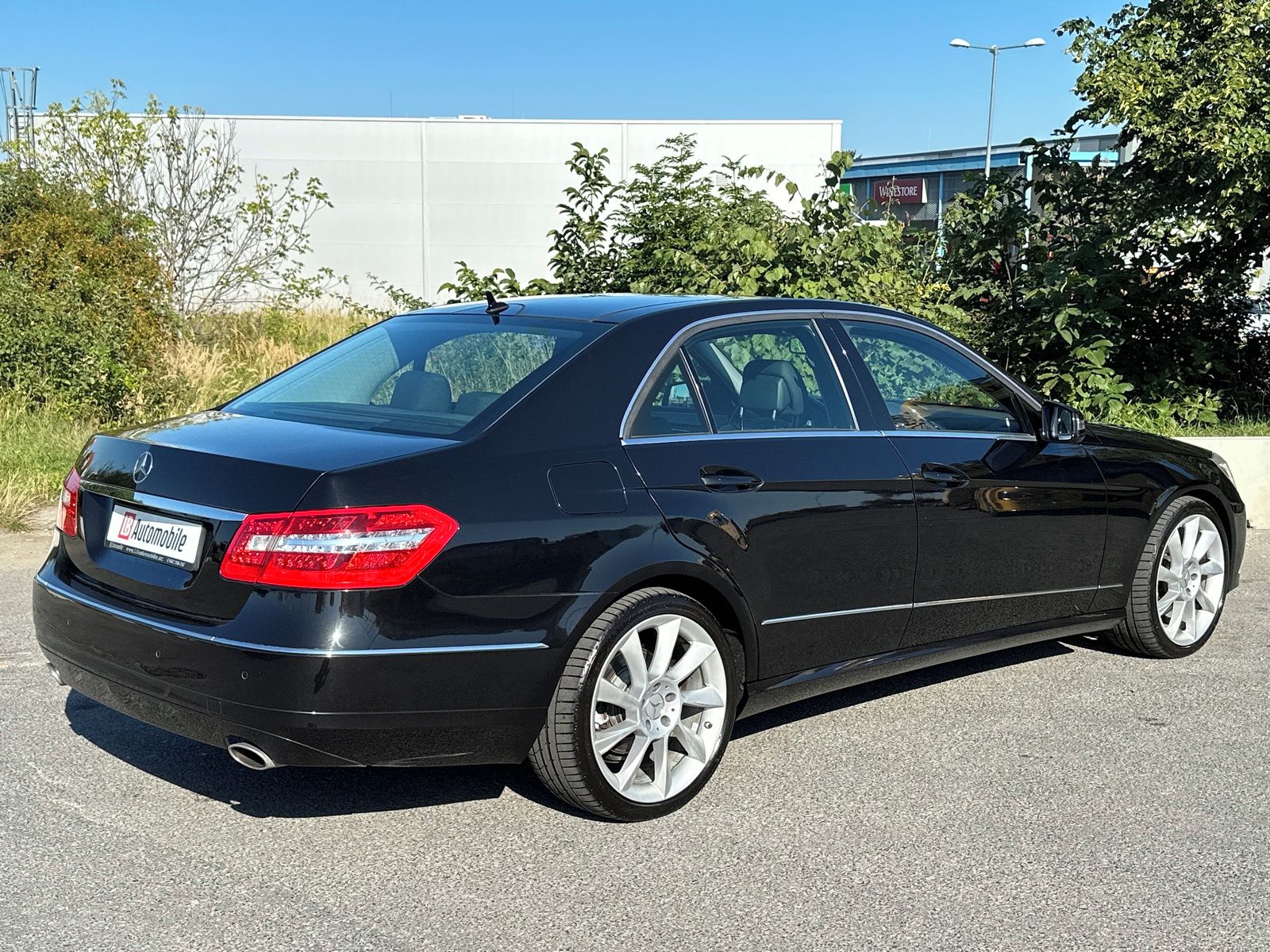 Mercedes-Benz Třídy E, 350 4Matic NAVI PANORAMA TAŽNÉ - fotka 2