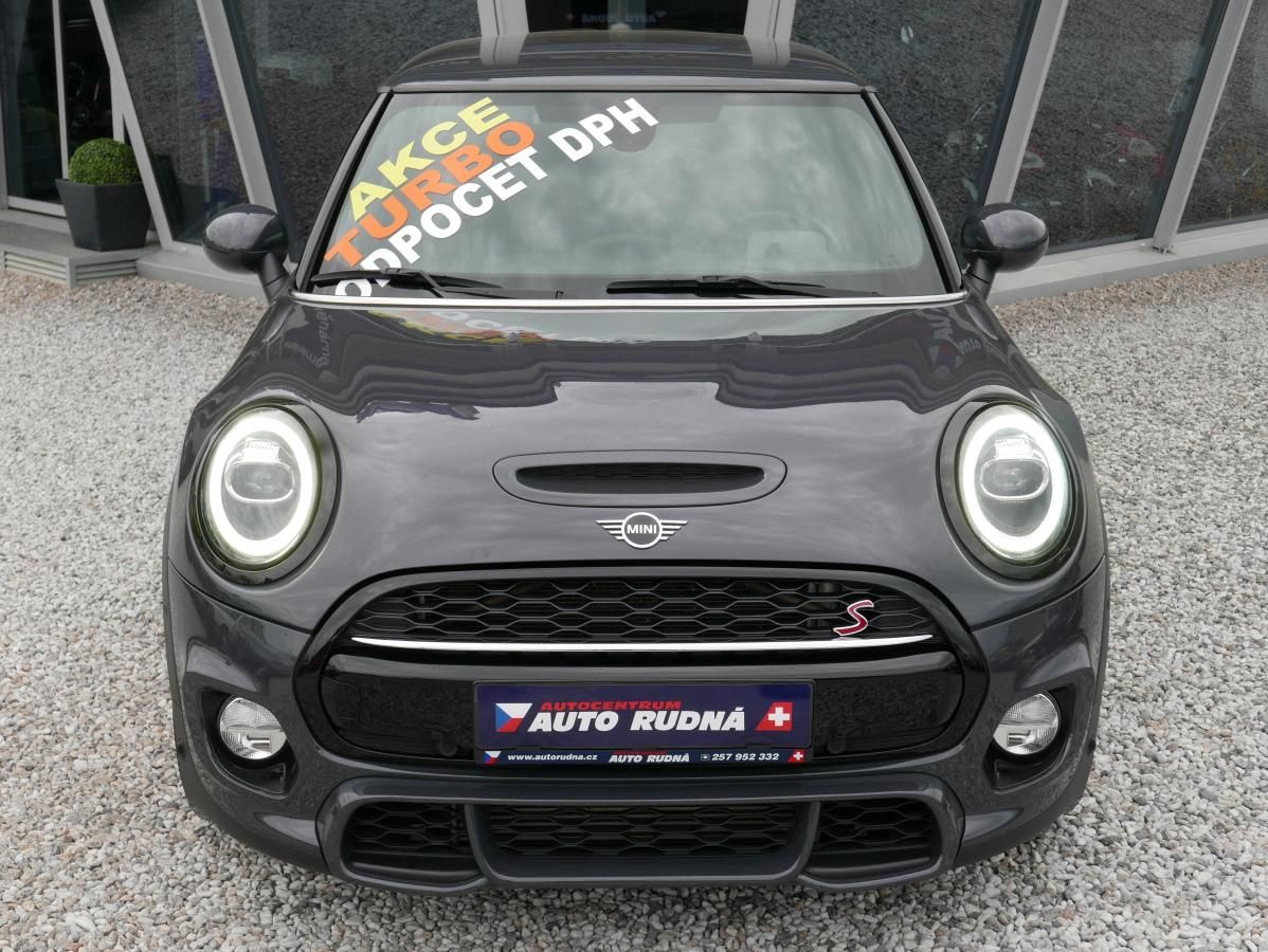 Mini Cooper S, 2,0i 141kW JCW Paket - fotka 5