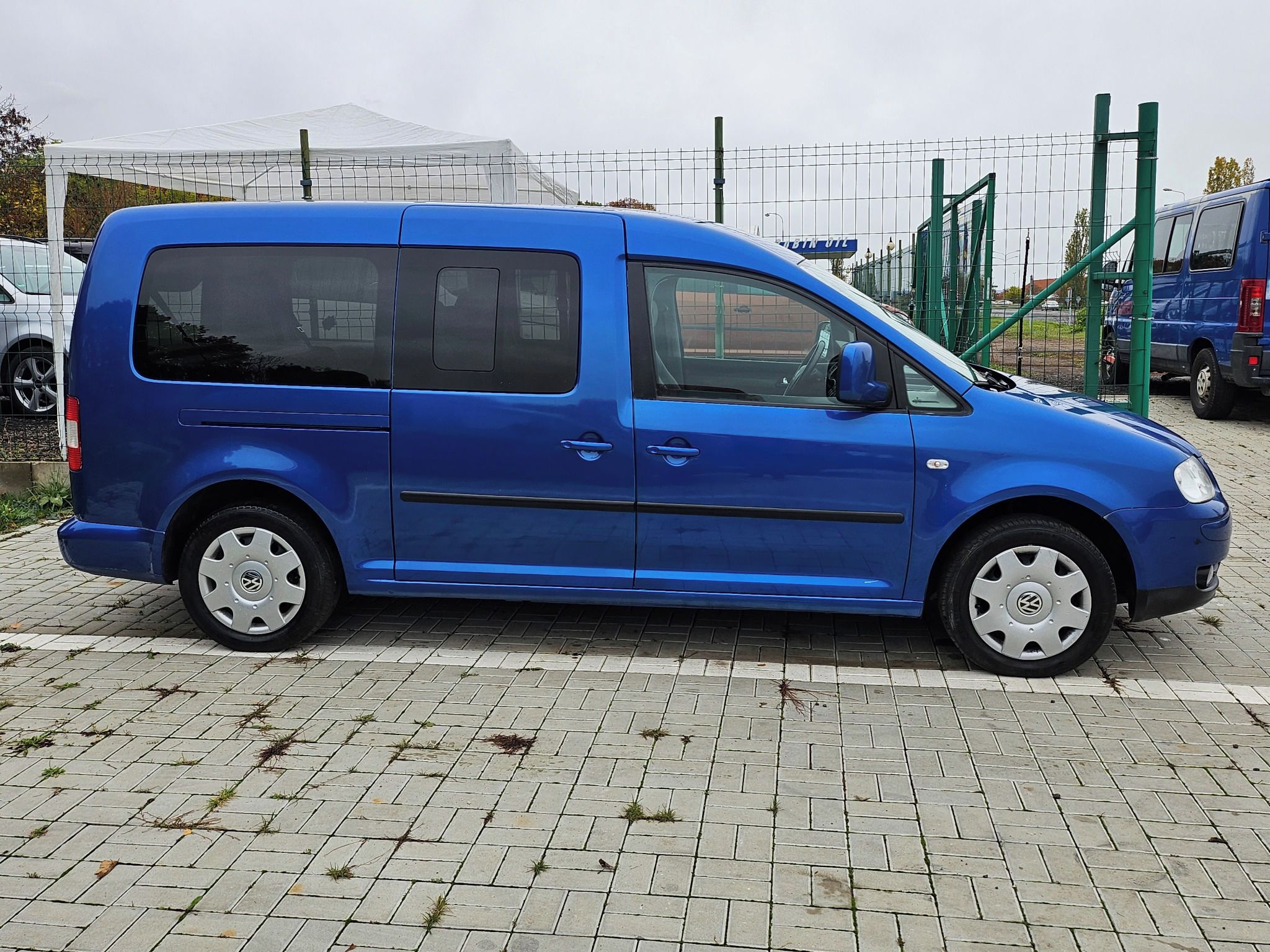 Volkswagen Caddy, MAXI  7 míst - fotka 3