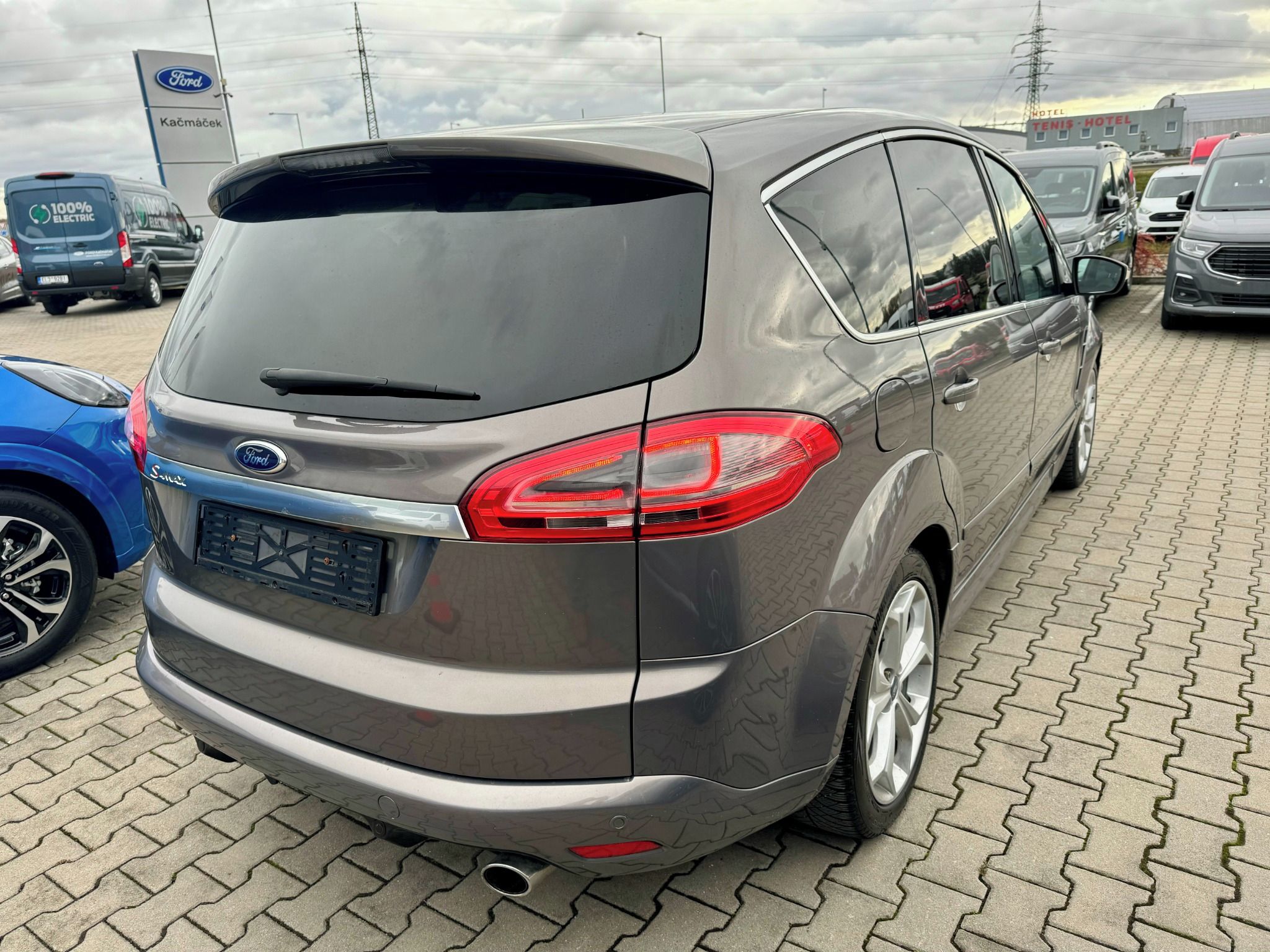 Ford S-MAX, 2.2 TDCi TITANIUM S 7 MÍST - fotka 6
