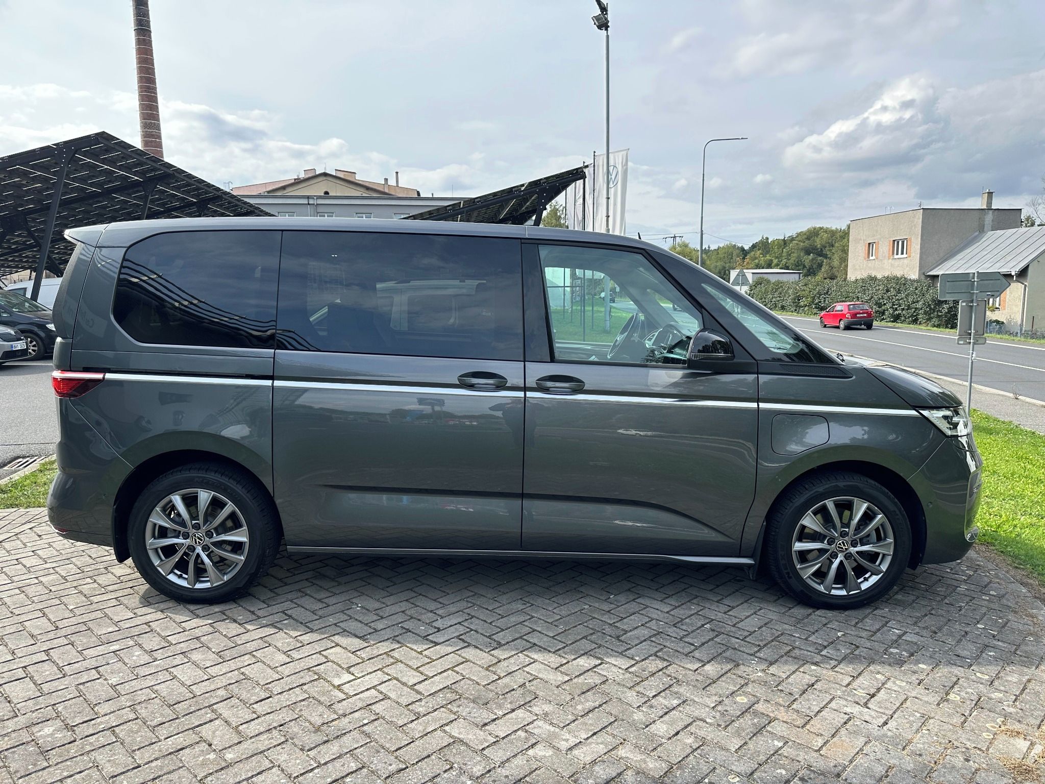 Volkswagen Multivan, Style eHybrid DSG - fotka 4