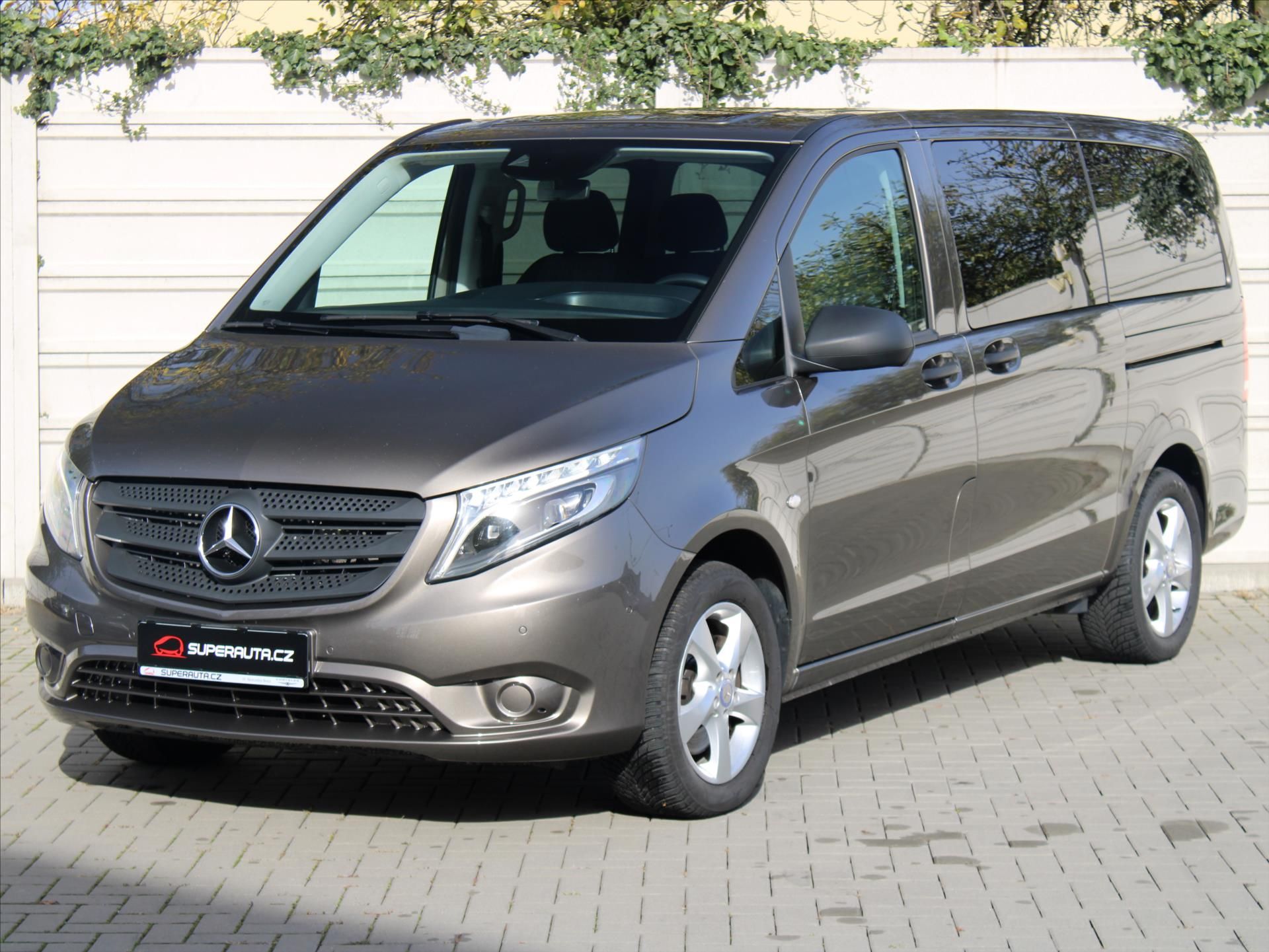 Mercedes-Benz Vito, 2,2 119CDi Tourer 4x4 Long ČR - fotka 3