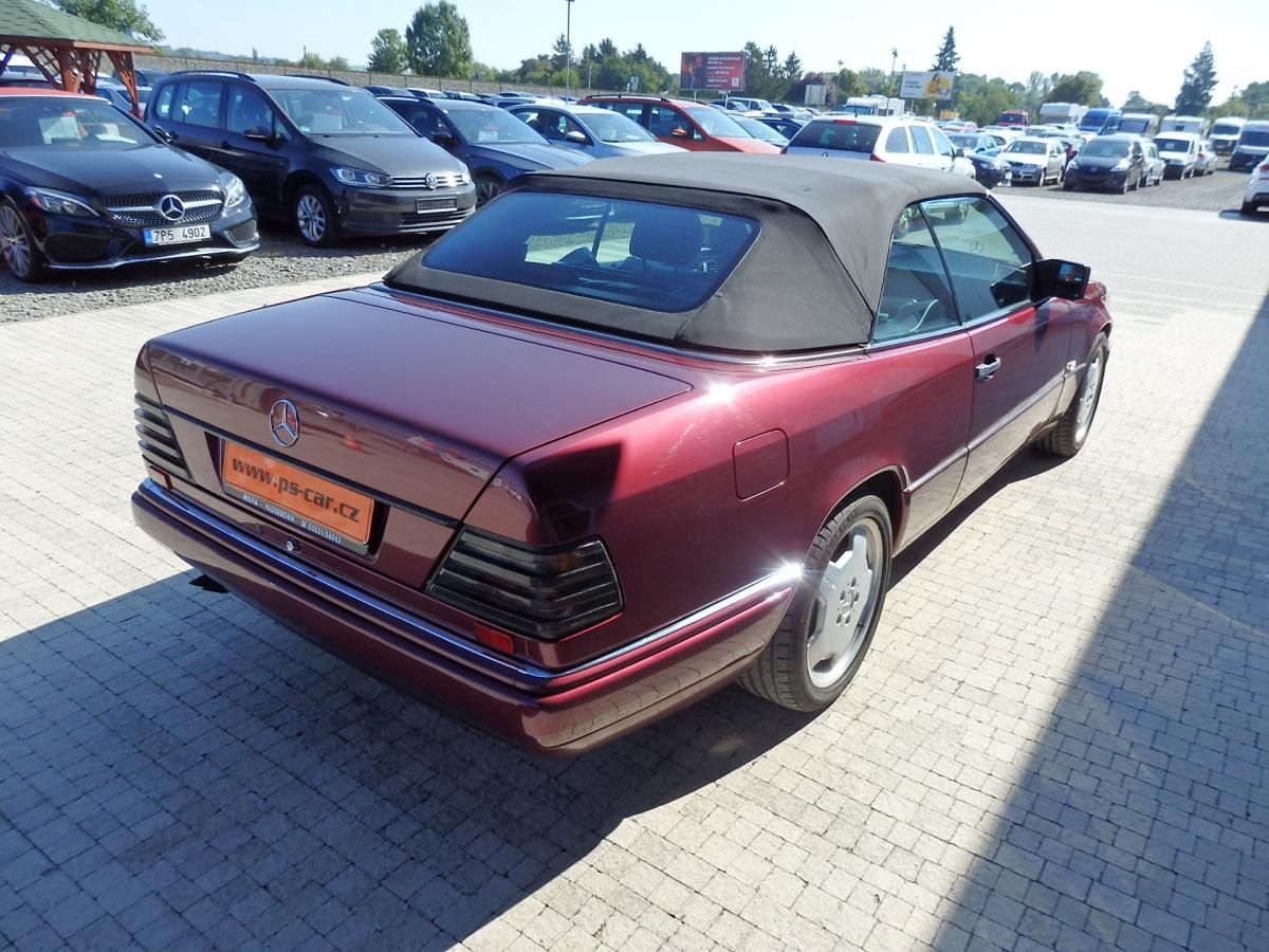 Mercedes-Benz 124, E320 CABRIO 162 kW - fotka 4