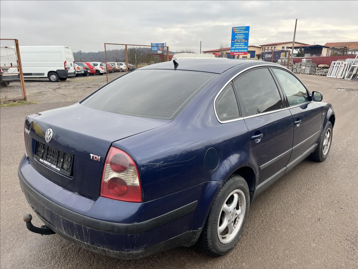 Volkswagen Passat, 1.9 TDi KLIMA 2 x KOLA BEZ STK - fotka 6