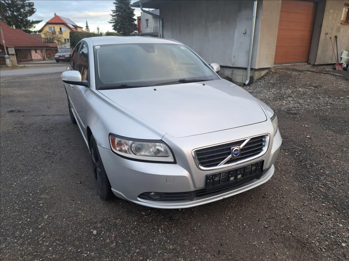 Volvo S40, 1,6 D Momentum