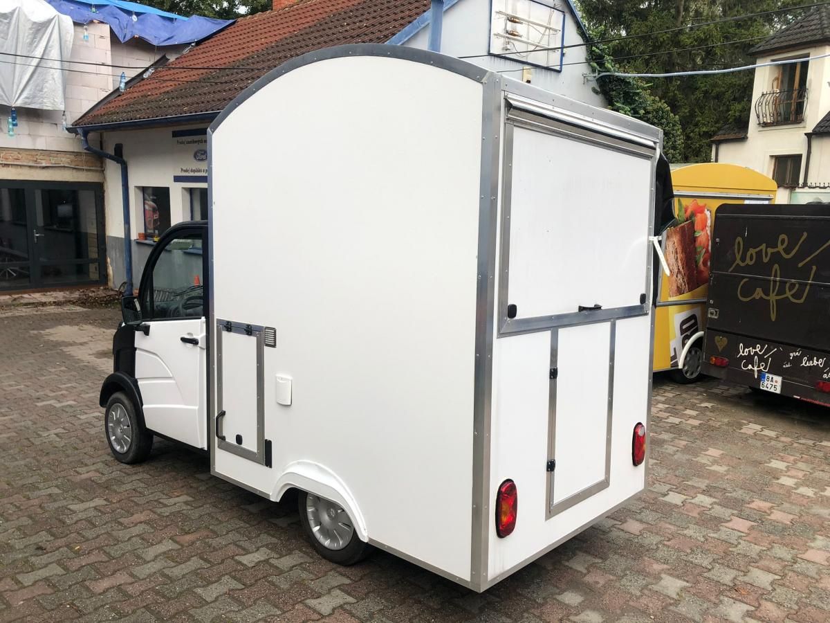 Aixam D-Truck, Pojízdná prodejna - fotka 5