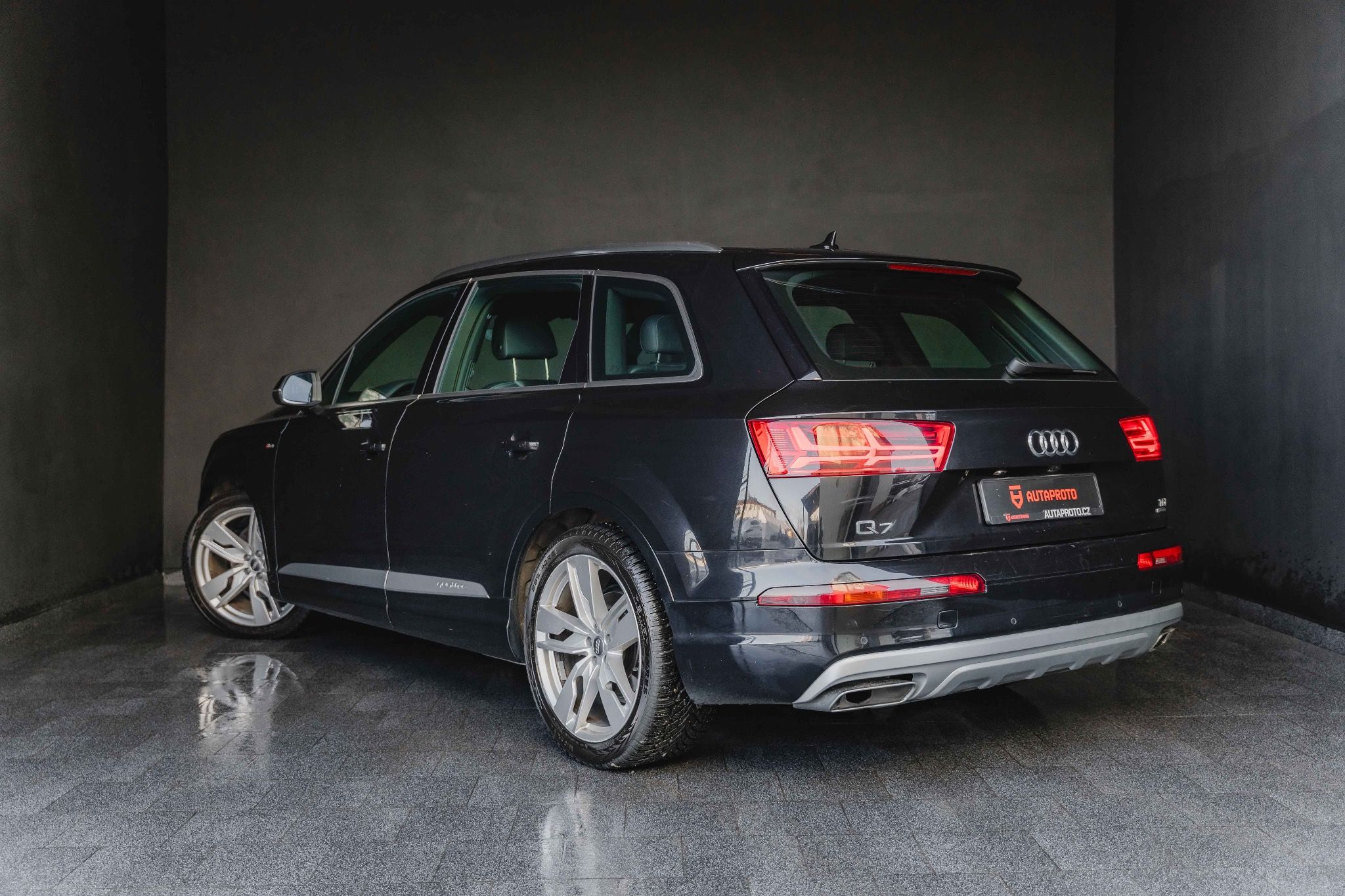 Audi Q7, Sline-Matrix-KAM-TAŽNÉ-CZ-R21 - fotka 2