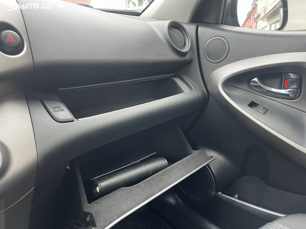 Toyota Rav4, fotka 19